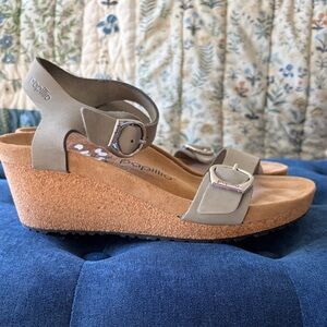 Women’s PAPILLIO by Birkenstock Soley with Big Buckle Gray size 9-9.5